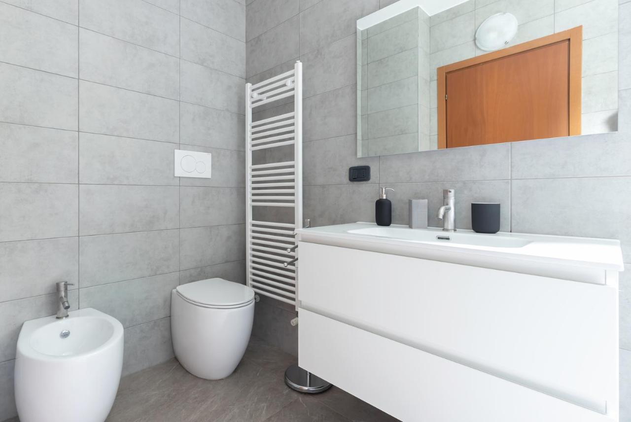 20Mins From Duomo - Renovated Apt Near City Center Leilighet Milano Eksteriør bilde